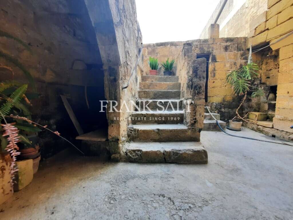 4 غرف نوم منزل في Kercem, Malta رقم 987