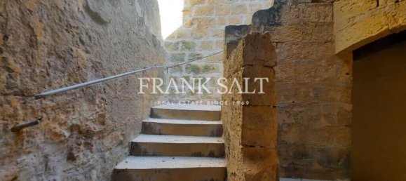 4 غرف نوم منزل في Kercem, Malta رقم 987 4