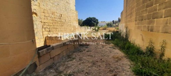 4 غرف نوم منزل في Kercem, Malta رقم 987 12