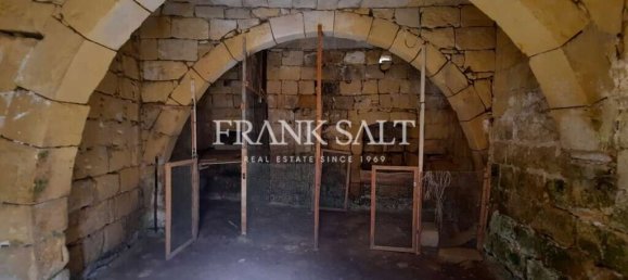 4 غرف نوم منزل في Kercem, Malta رقم 987 9