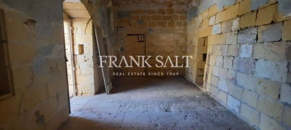 4 غرف نوم منزل في Kercem, Malta رقم 987 19