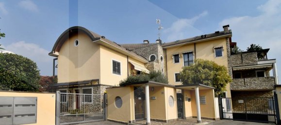 2 rooms Apartment in Parabiago, Italy No. 21720 4