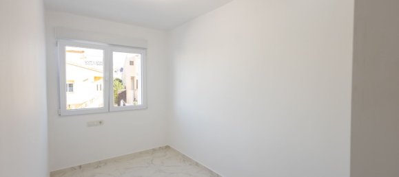 78m² house à vendre à Torrevieja, Alicante, Valencian Community, Spain № 368839 16