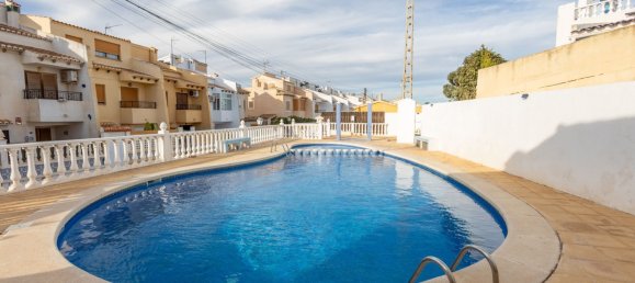78m² house à vendre à Torrevieja, Alicante, Valencian Community, Spain № 368839 28