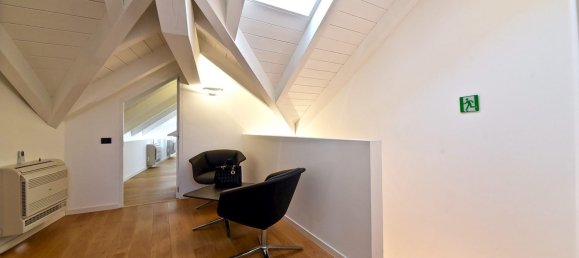 Здание с 16 спальнями в Монца, Италия № 70733 21