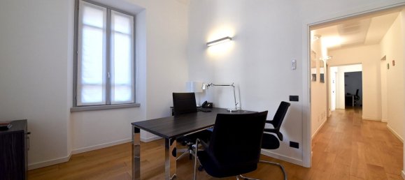 Здание с 16 спальнями в Монца, Италия № 70733 24