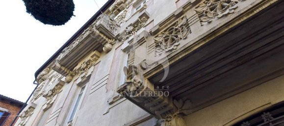 Здание с 16 спальнями в Монца, Италия № 70733 4