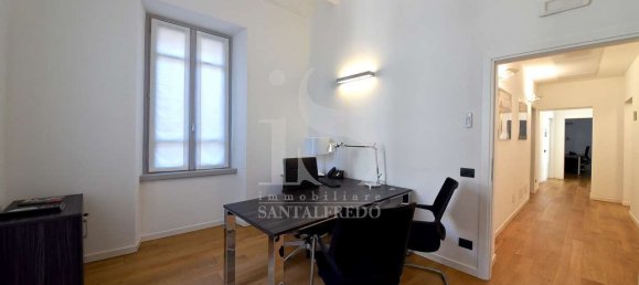 Здание с 16 спальнями в Монца, Италия № 70733 19