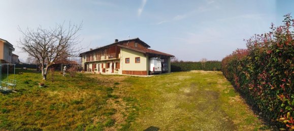 8 rooms House in Barge, Italy No. 259865 3