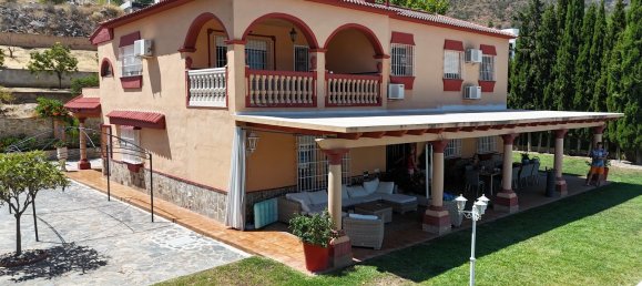 5 bedrooms House in Alhaurin de la Torre, Spain No. 184205 10