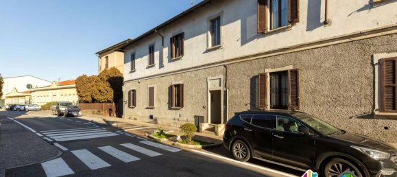 2 rooms Apartment in Lesmo, Italy No. 31934 20