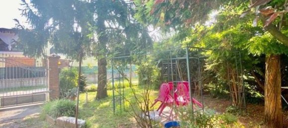 3 rooms House in Quistello, Italy No. 111903 4