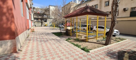 Квартира с 3 спальнями в Баку, Азербайджан № 2247 2