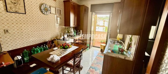 5 rooms Apartment in Naples, Italy No. 274467 2
