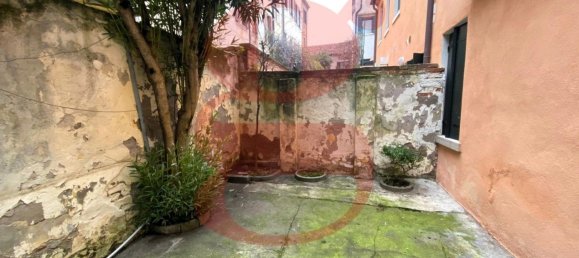 Квартира с 3 комнатами в Венеция, Италия № 229038 2