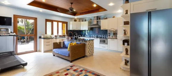 4 bedrooms House for sale in Phuket, Southern Thailand, Thailand № 60895 8