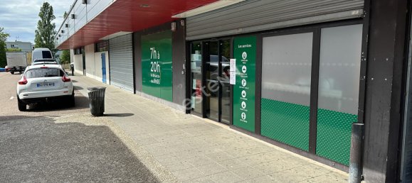 42m² Commercial property in Bar-le-Duc, France No. 259694 3