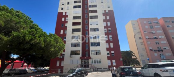 3 Schlafzimmer Wohnung in Corroios, Portugal, Nr. 350982 8