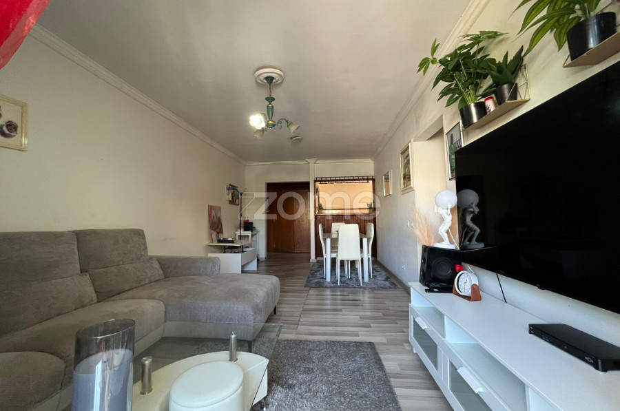 3 bedrooms Apartment in Corroios, Portugal No. 350982