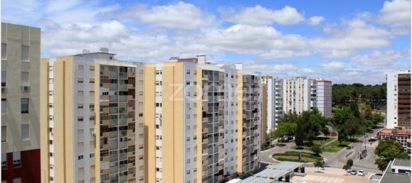 3 Schlafzimmer Wohnung in Corroios, Portugal, Nr. 350982 11