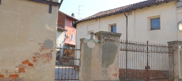 Дом с 4 комнатами в Кастелло ди Анноне, Италия № 277829 20