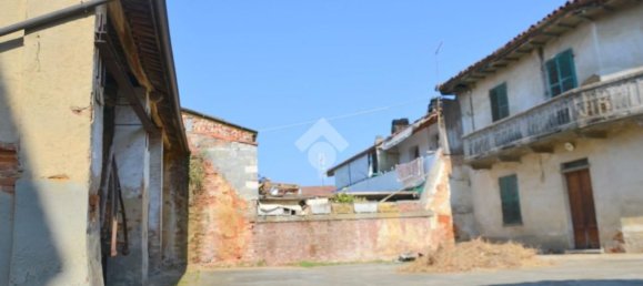 Дом с 4 комнатами в Кастелло ди Анноне, Италия № 277829 19