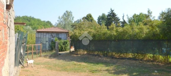 Дом с 4 комнатами в Кастелло ди Анноне, Италия № 277829 2