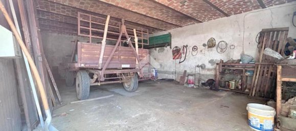 Дом с 4 комнатами в Кастелло ди Анноне, Италия № 277829 17