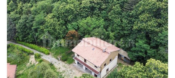 2 bedrooms Villa in Marliana, Italy No. 352886 2