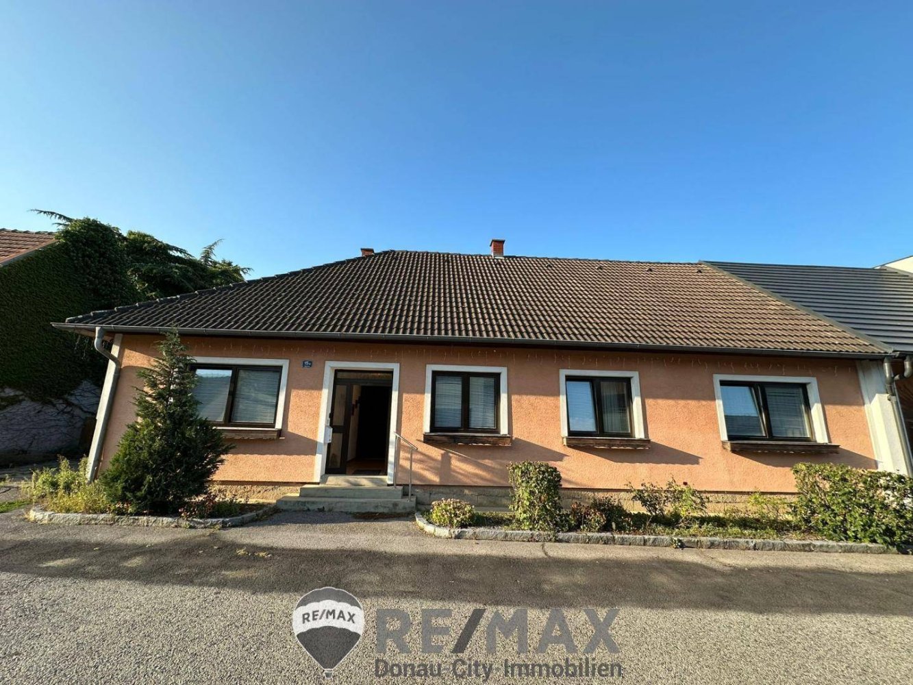 Дом с 5 комнатами в Герцогенбург, Австрия № 254065