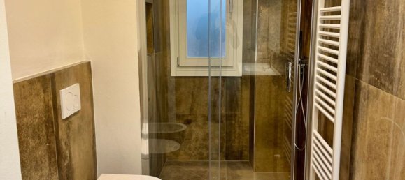 3غرفة شقة في Florence, Italy رقم 49277 6