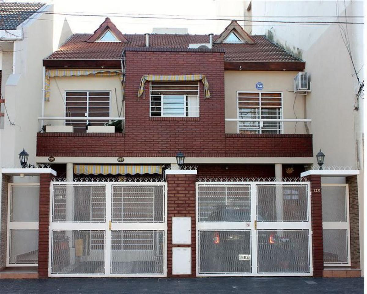 Дом с 3 спальнями в Буэнос-Айрес, Аргентина № 100426