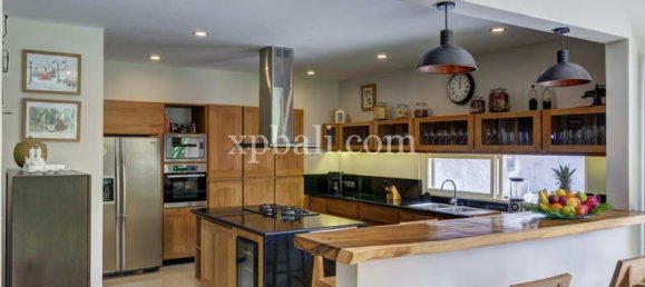 4 Schlafzimmer Villa in Kerobokan, Indonesia, Nr. 3788 11