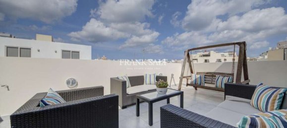 3 bedrooms Penthouse in Sliema, Malta No. 8452 3