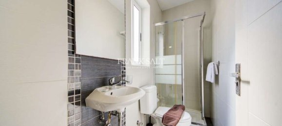 3 bedrooms Penthouse in Sliema, Malta No. 8452 18