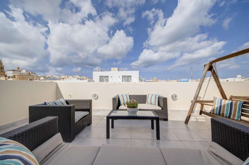 3 bedrooms Penthouse in Sliema, Malta No. 8452