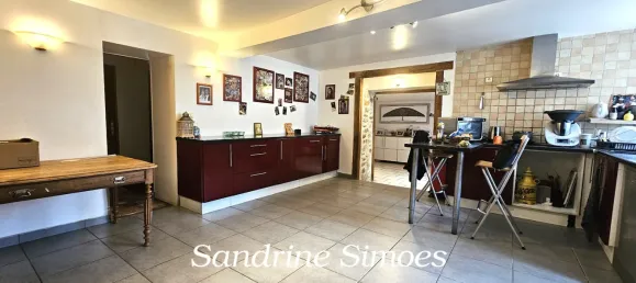 5 Schlafzimmer Haus in Vienne, France, Nr. 351076 3