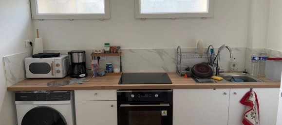 Studio in Louvres, France, Nr. 332587 3