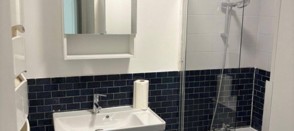 Studio in Louvres, France, Nr. 332587 2