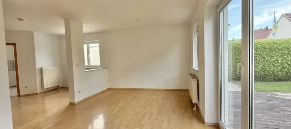 2 bedrooms Townhouse in Schwandorf, Germany No. 285224 5