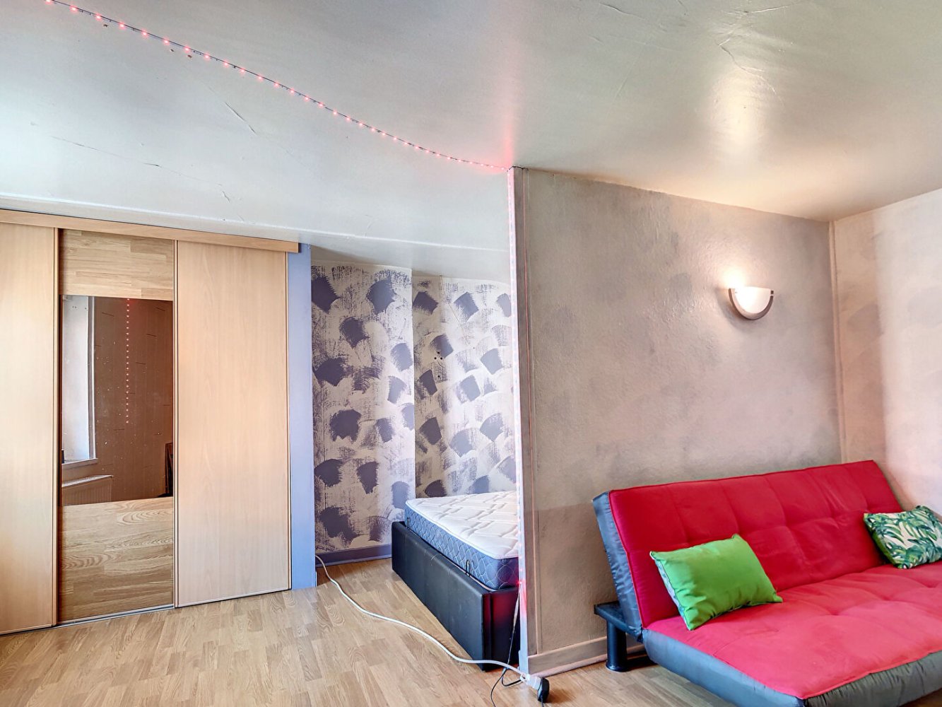 Edificio de 2 dormitorios en Saint-Mihiel, France No. 69782