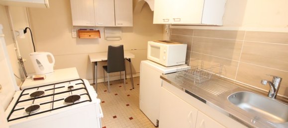 3 bedrooms House in Chartres, France No. 93915 2