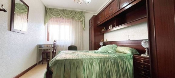 Apartamento de 3 dormitorios en Santoña, Spain No. 161167 24