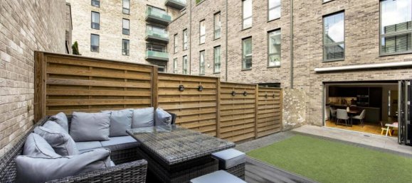 4 chambres Maison à London, United Kingdom No. 14156 6