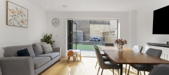 4 chambres Maison à London, United Kingdom No. 14156 3