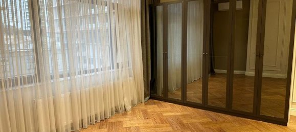 4 bedrooms Apartment in Nasimi, Azerbaijan No. 1972 2