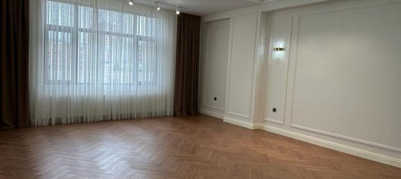 4 bedrooms Apartment in Nasimi, Azerbaijan No. 1972 76