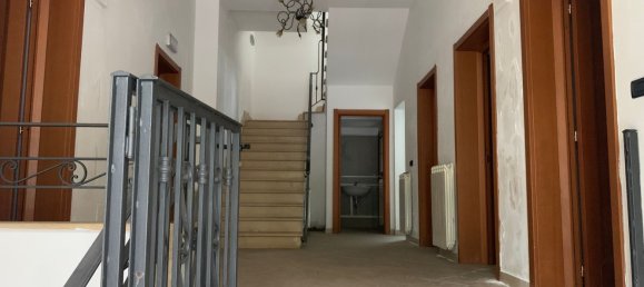  بناية في Sassari, Italy 380متر مربع رقم 372137 4