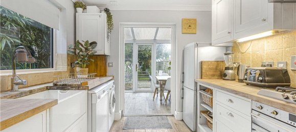 2 bedrooms House in Egham, United Kingdom No. 8639 19