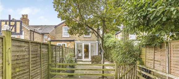 2 bedrooms House in Egham, United Kingdom No. 8639 49